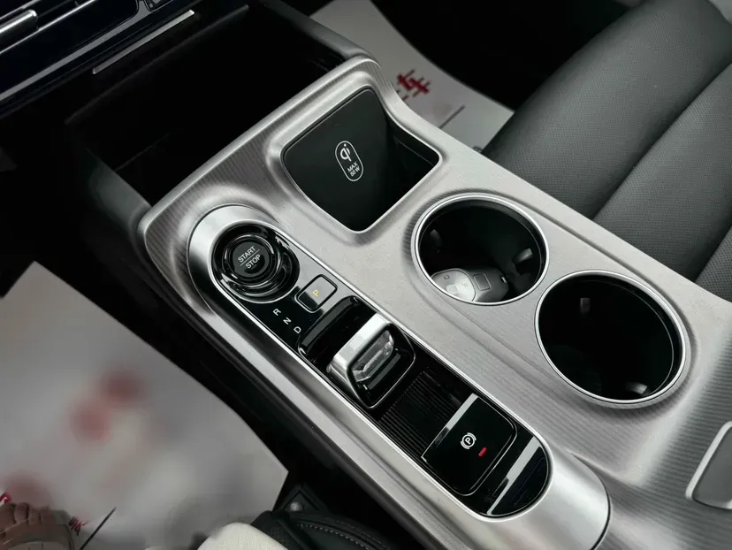 2024 GAC Trumpchi E8 2.0L 140HP L4 2DHT PHEV 25.57KWH,autocango,china used car exporter,china ev exporter,chinese used car exporter,chinese used ev exporter