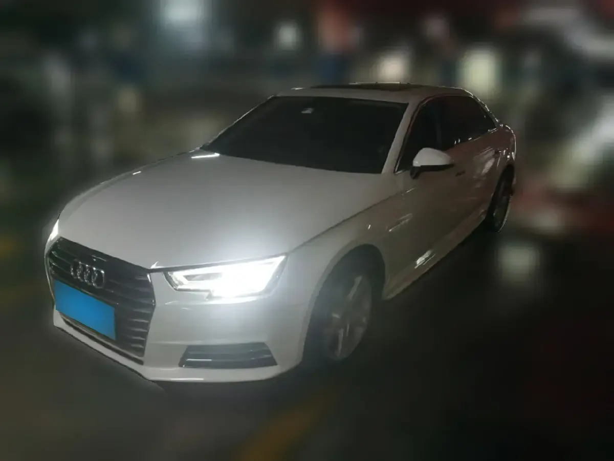 2018 Audi A4L 2.0T 190HP L4 7DCT