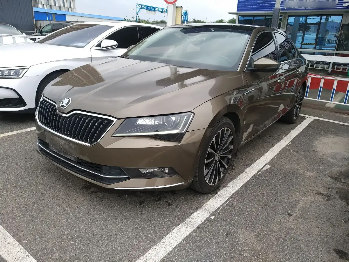 2016 Skoda Superb 1.8T 180HP L4 7DCT
