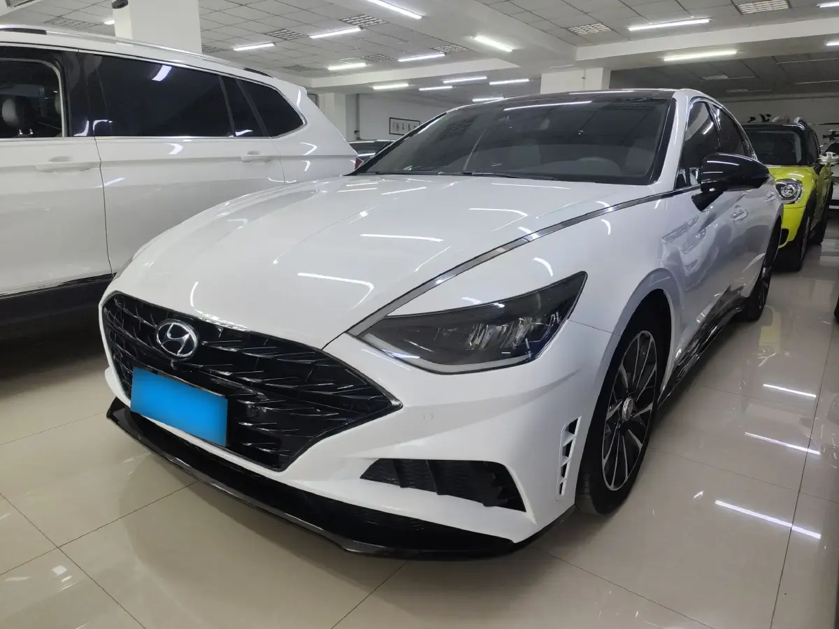 2020 Hyundai Sonata 2.0T 240HP L4 8AT