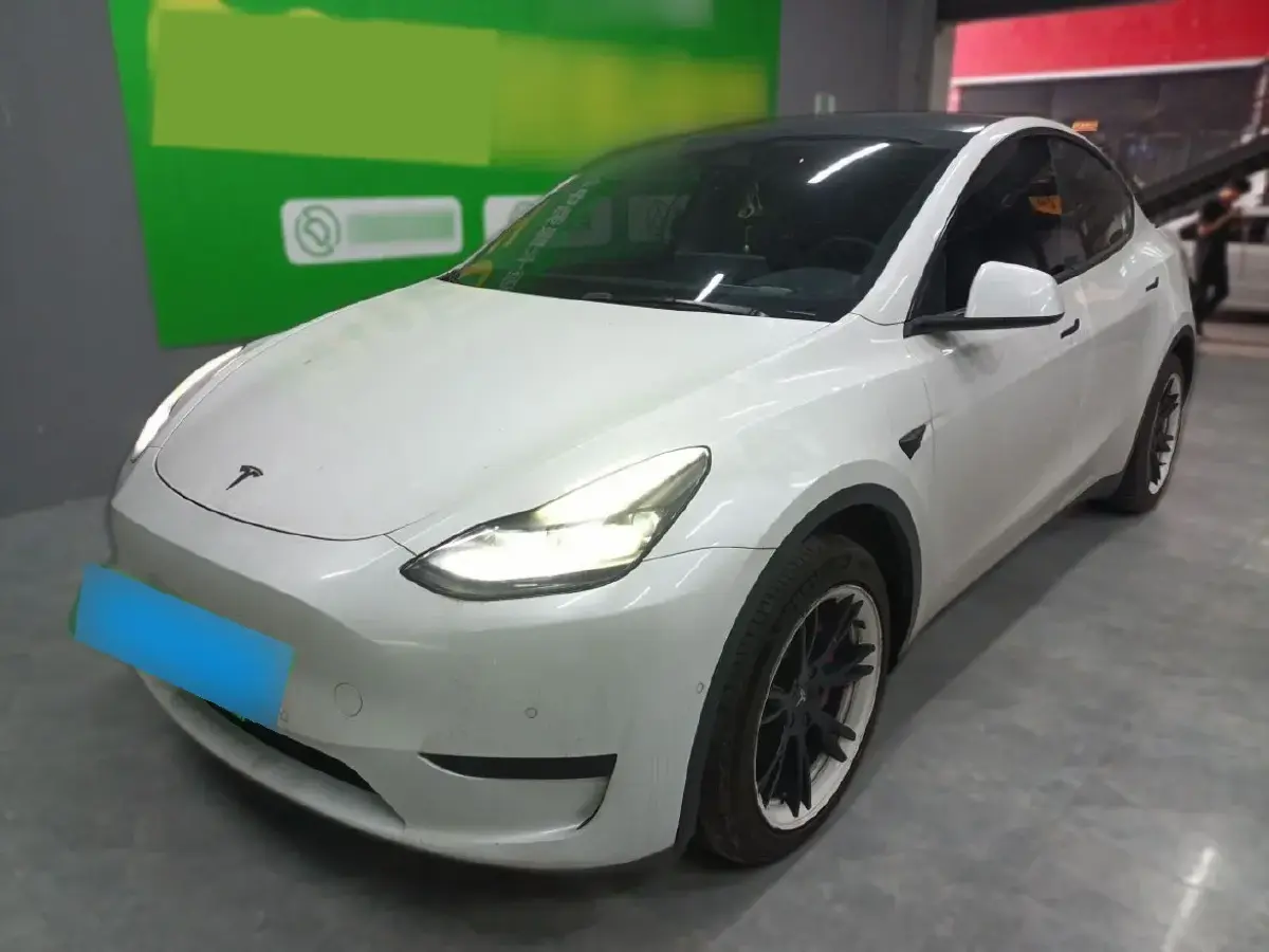 2022 Tesla Model Y BEV 60KWH