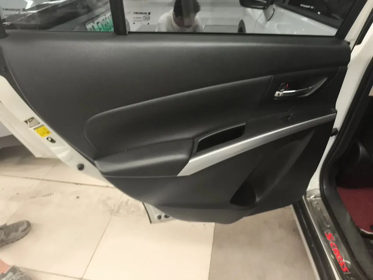 2015 Suzuki S-cross 1.6L 122HP L4 CVT,autocango,china used car exporter,china ev exporter,chinese used car exporter,chinese used ev exporter