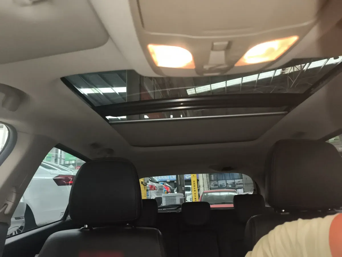 2015 Suzuki S-cross 1.6L 122HP L4 CVT,autocango,china used car exporter,china ev exporter,chinese used car exporter,chinese used ev exporter