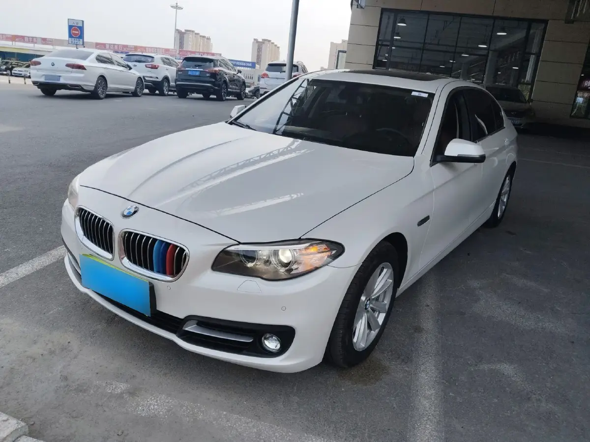 2017 BMW 5 Series 2.0T 184HP L4 8AT,autocango,china used car exporter,china ev exporter,chinese used car exporter,chinese used ev exporter