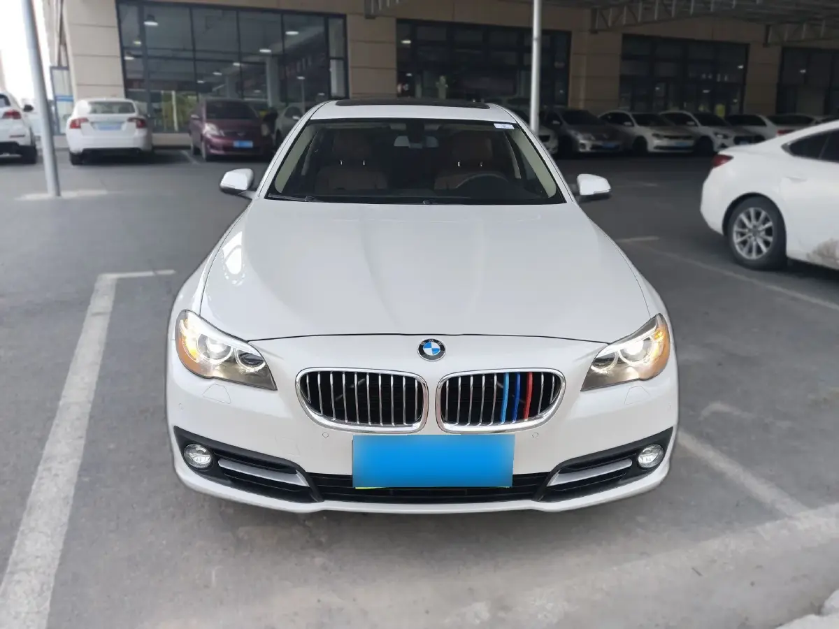 2017 BMW 5 Series 2.0T 184HP L4 8AT,autocango,china used car exporter,china ev exporter,chinese used car exporter,chinese used ev exporter