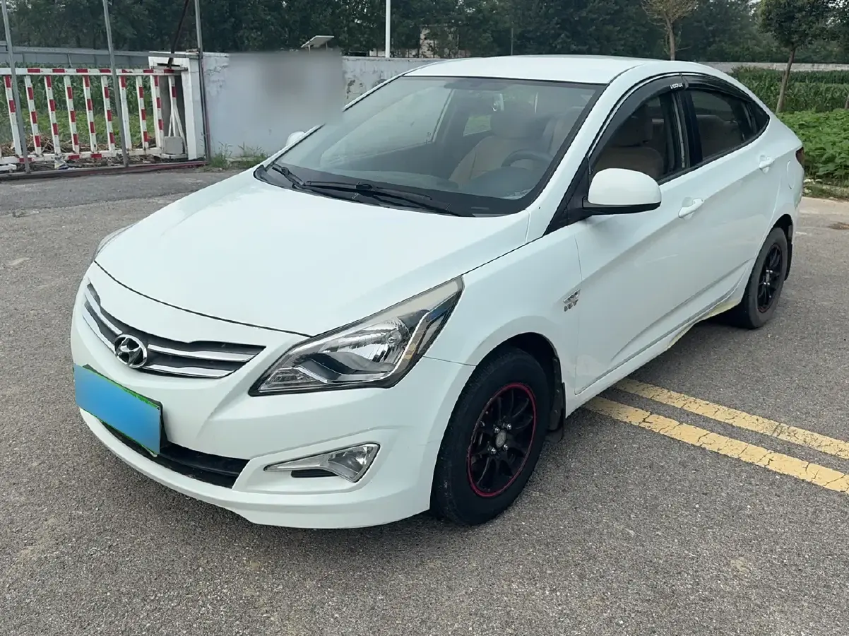 2014 Hyundai Reina 1.4L 107HP L4 5MT