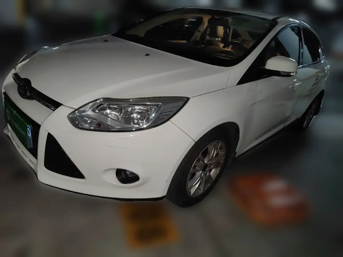 2012 Ford Focus 1.6L 125HP L4 6DCT