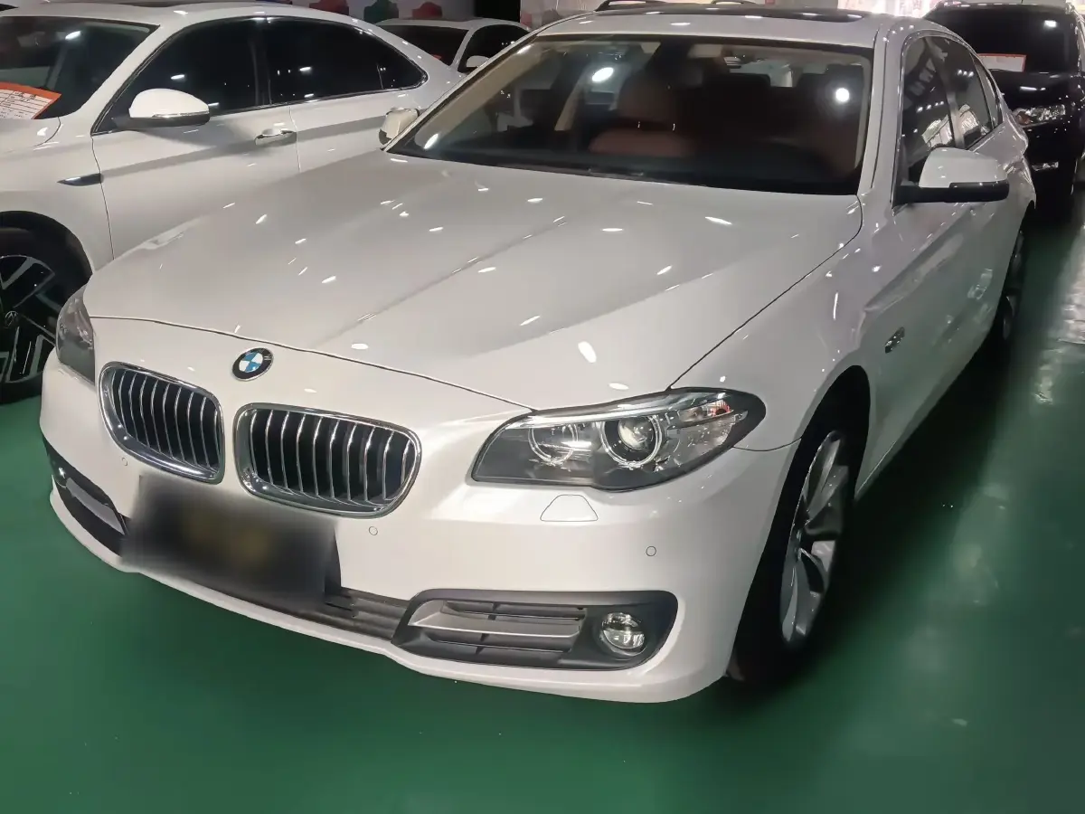 2014 BMW 5 Series 2.0T 245HP L4 8AT