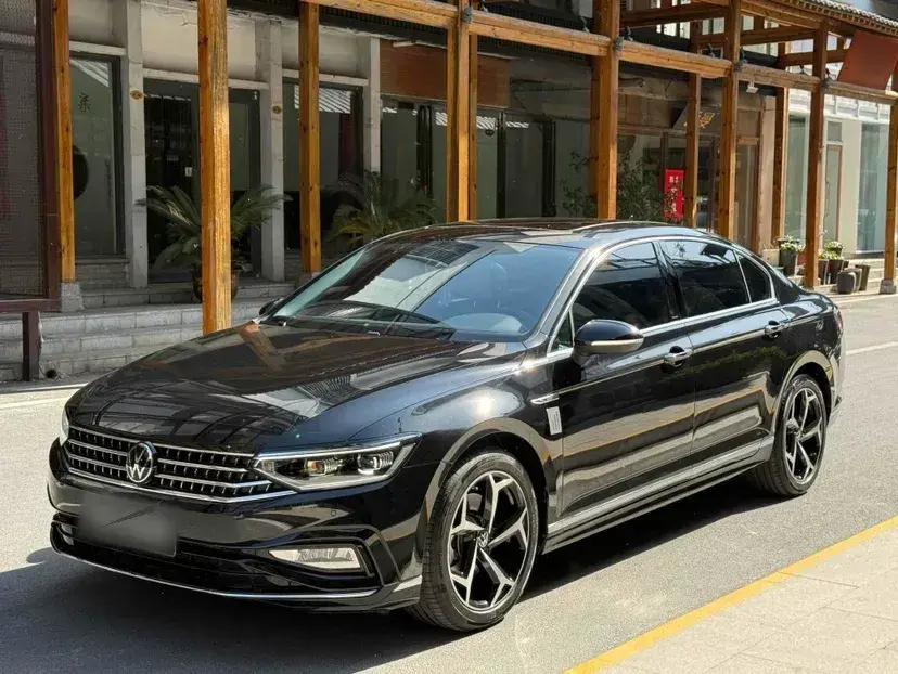 2023 Volkswagen Magotan 2.0T 186HP L4 7DCT