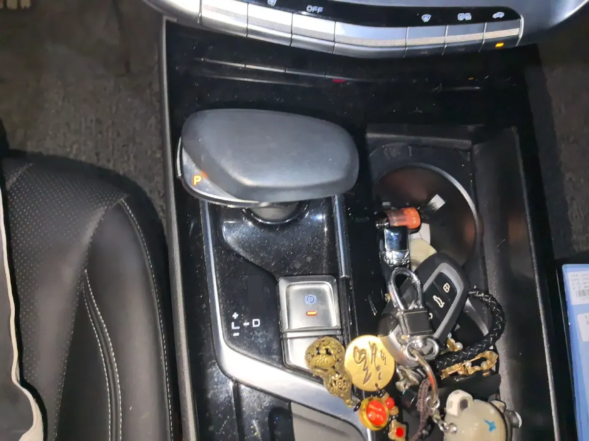 2018 Geely Emgrand GT 1.5T 180HP L3 7DCT PHEV 11.3KWH,autocango,china used car exporter,china ev exporter,chinese used car exporter,chinese used ev exporter