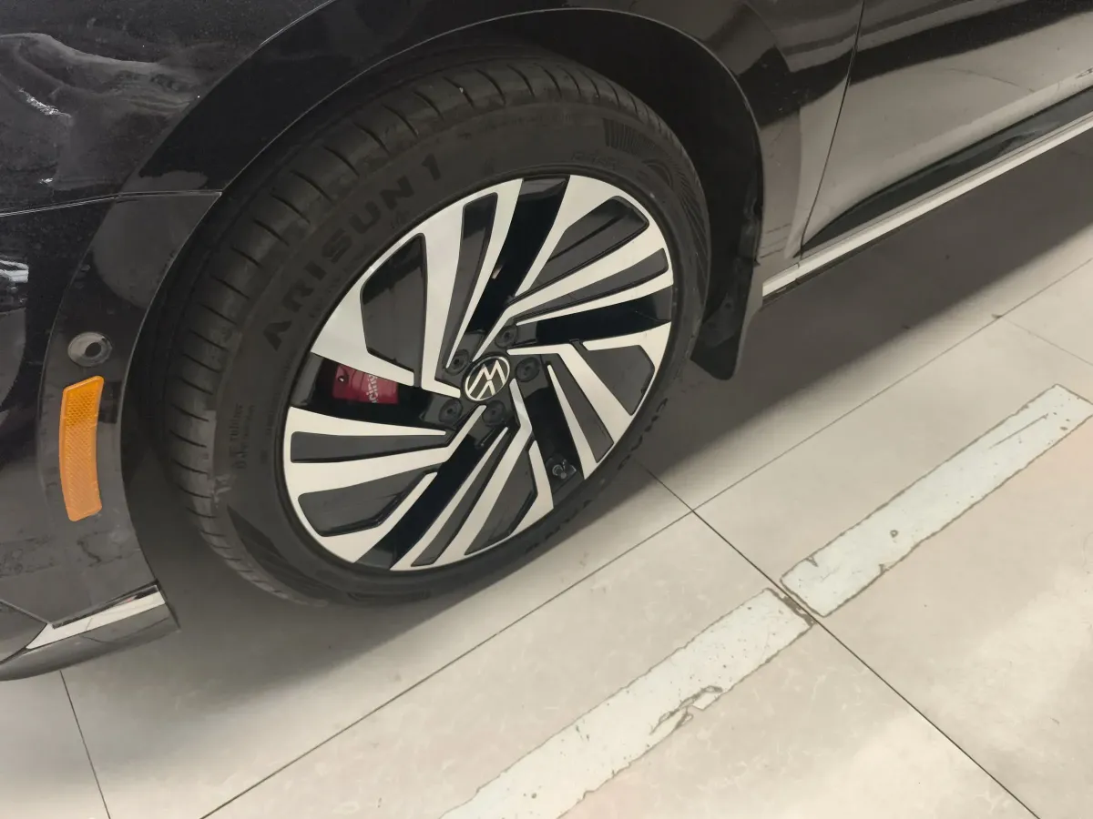 2022 Volkswagen Magotan GTE 1.4T 150HP L4 6DCT PHEV 13KWH,autocango,china used car exporter,china ev exporter,chinese used car exporter,chinese used ev exporter