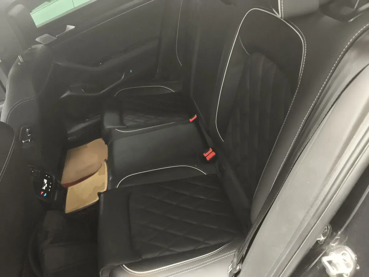 2022 Volkswagen Magotan GTE 1.4T 150HP L4 6DCT PHEV 13KWH,autocango,china used car exporter,china ev exporter,chinese used car exporter,chinese used ev exporter