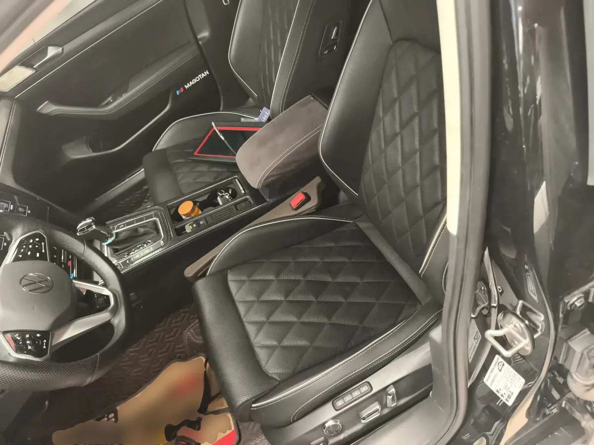 2022 Volkswagen Magotan GTE 1.4T 150HP L4 6DCT PHEV 13KWH,autocango,china used car exporter,china ev exporter,chinese used car exporter,chinese used ev exporter