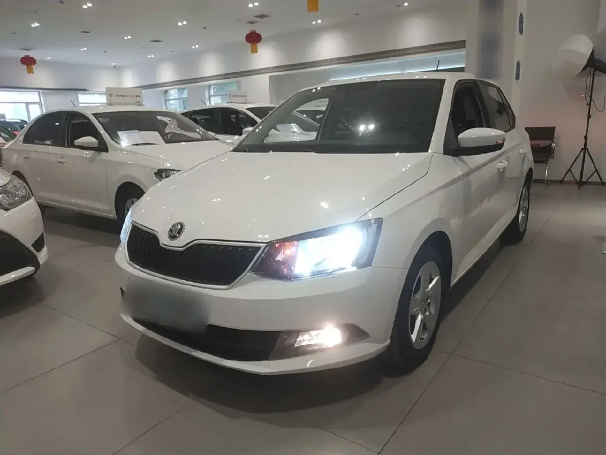 2017 Skoda Fabia 1.4L 90HP L4 6AT