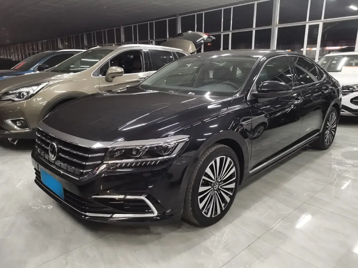 2021 Volkswagen Passat 2.0T 186HP L4 7DCT
