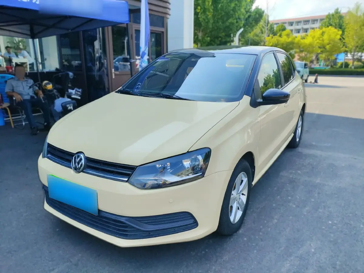 2016 Volkswagen Polo 1.4L 90HP L4 6AT