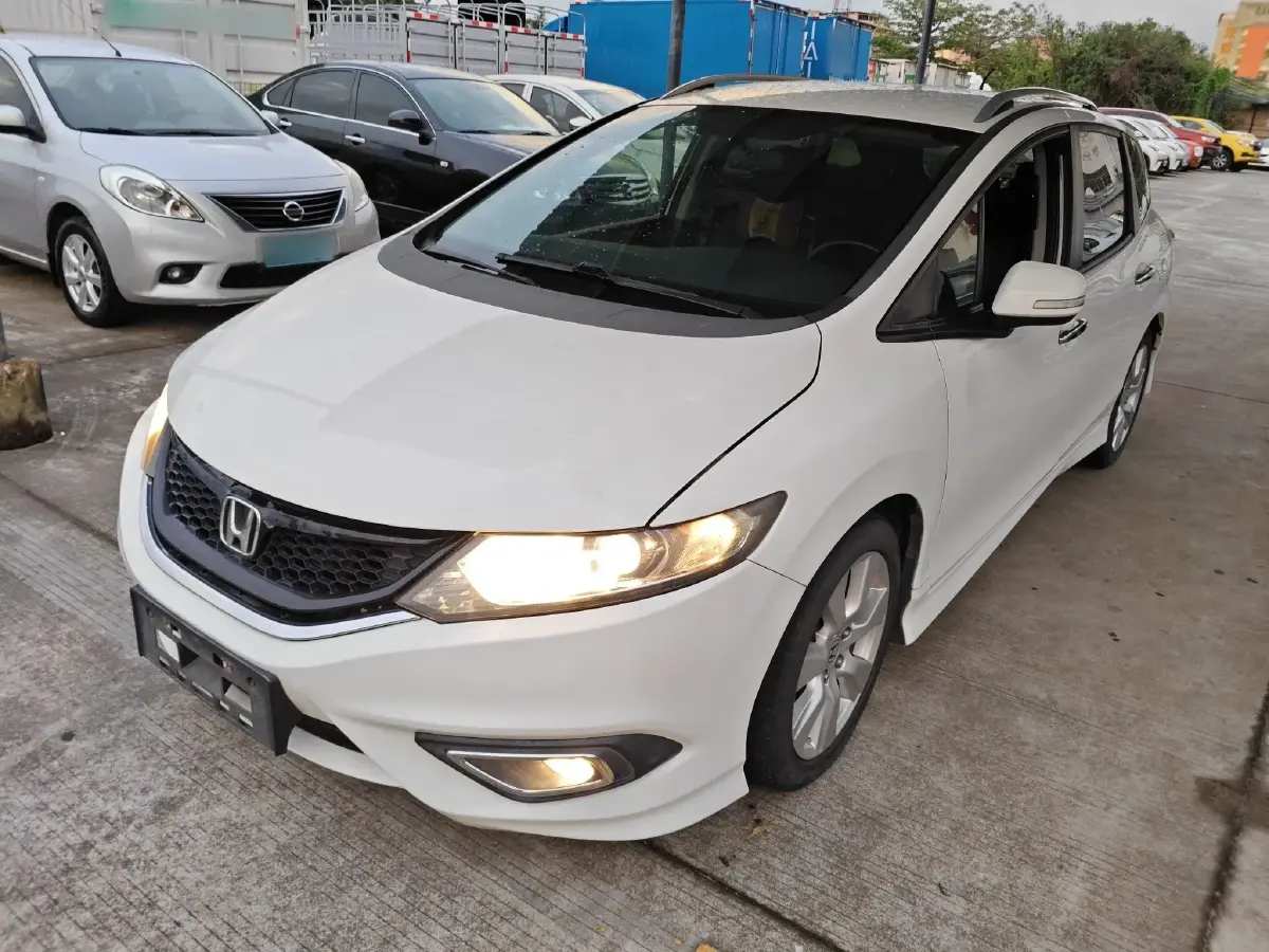 2013 Honda Jade 1.8L 141HP L4 5AT