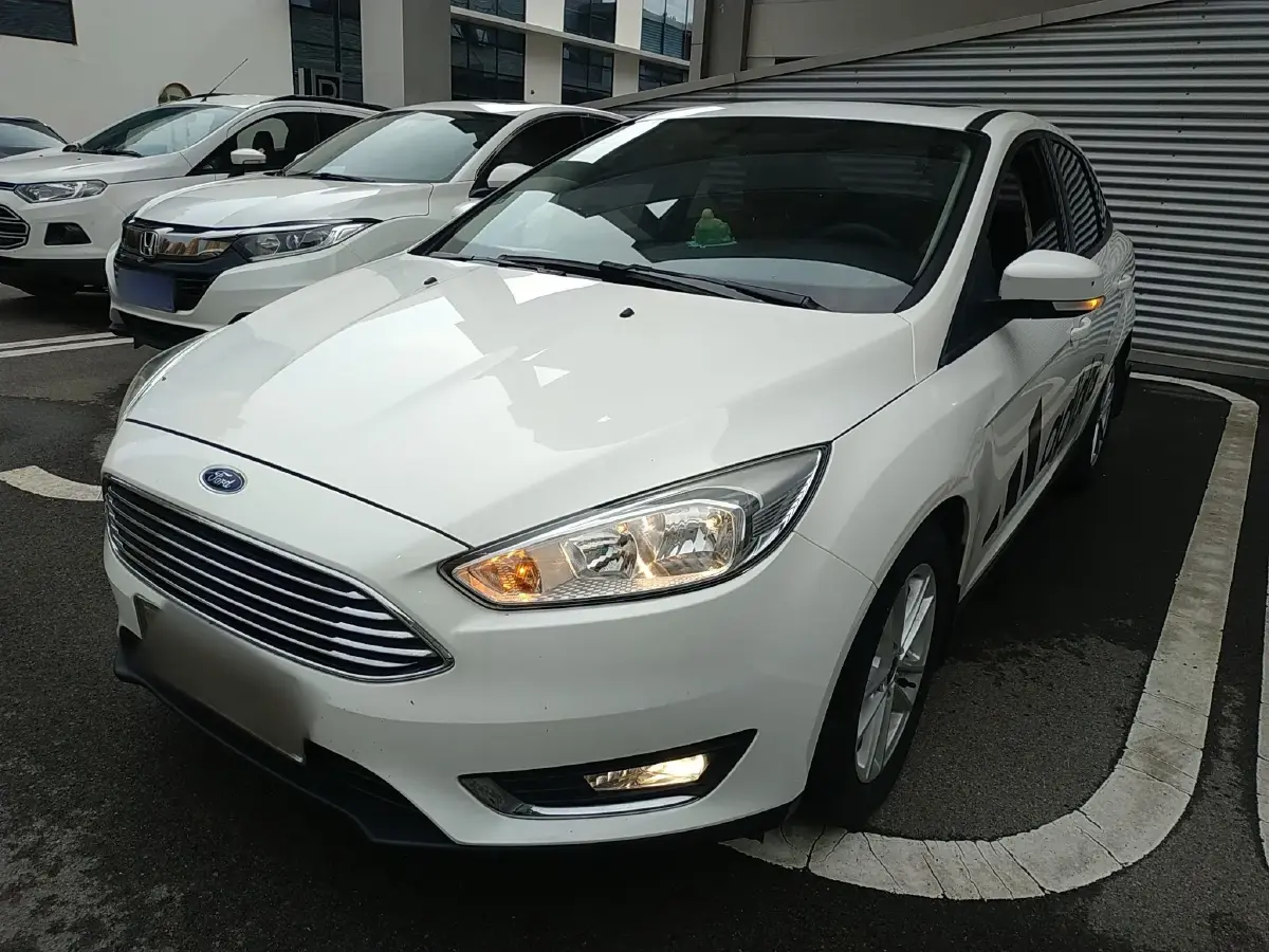 2017 Ford Focus 1.0T 125HP L3 6AT