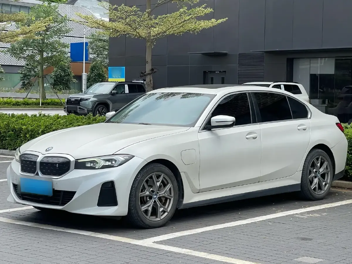 2022 BMW i3 BEV 70KWH