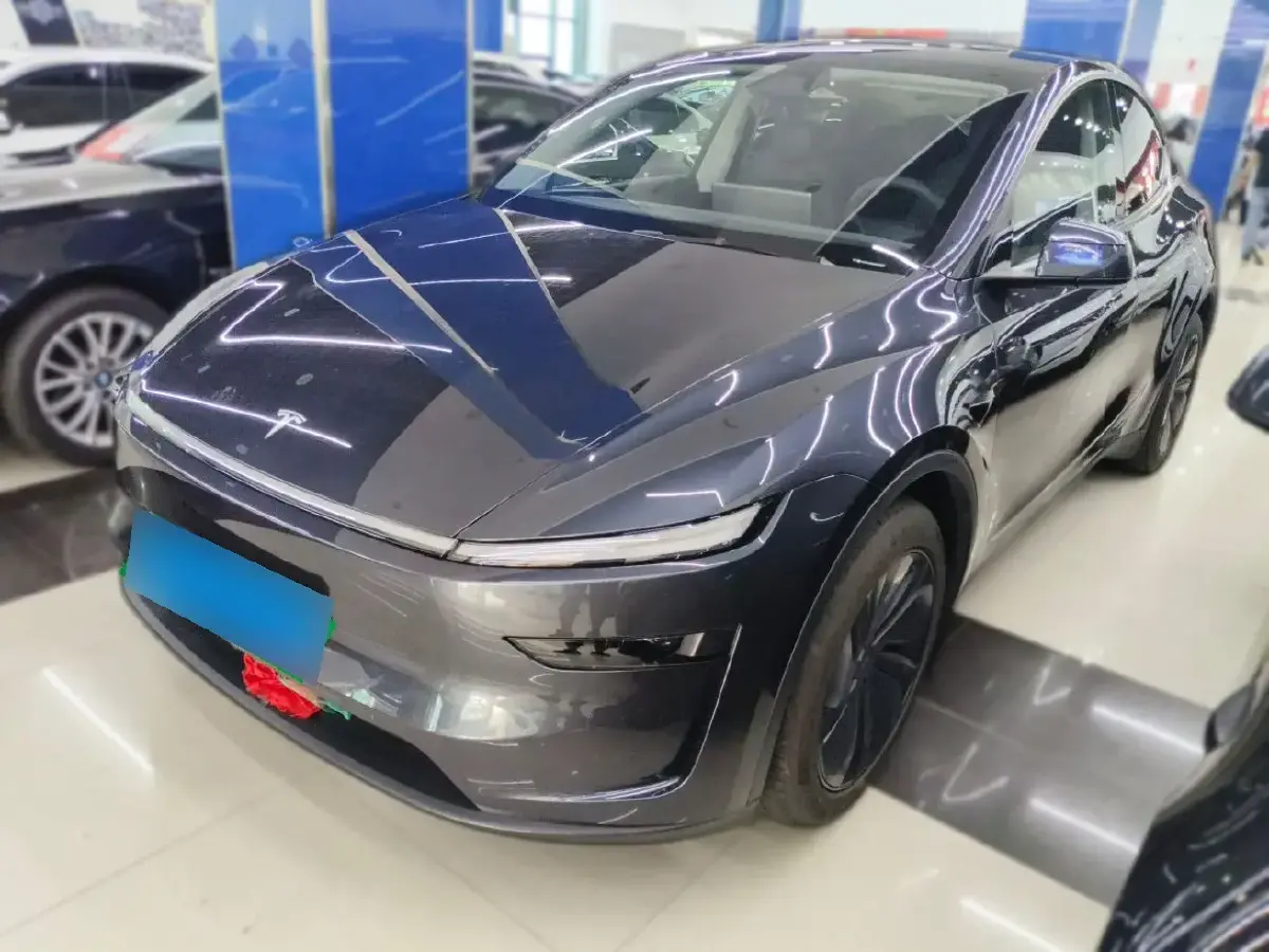 2025 Tesla Model Y BEV 78.4KWH