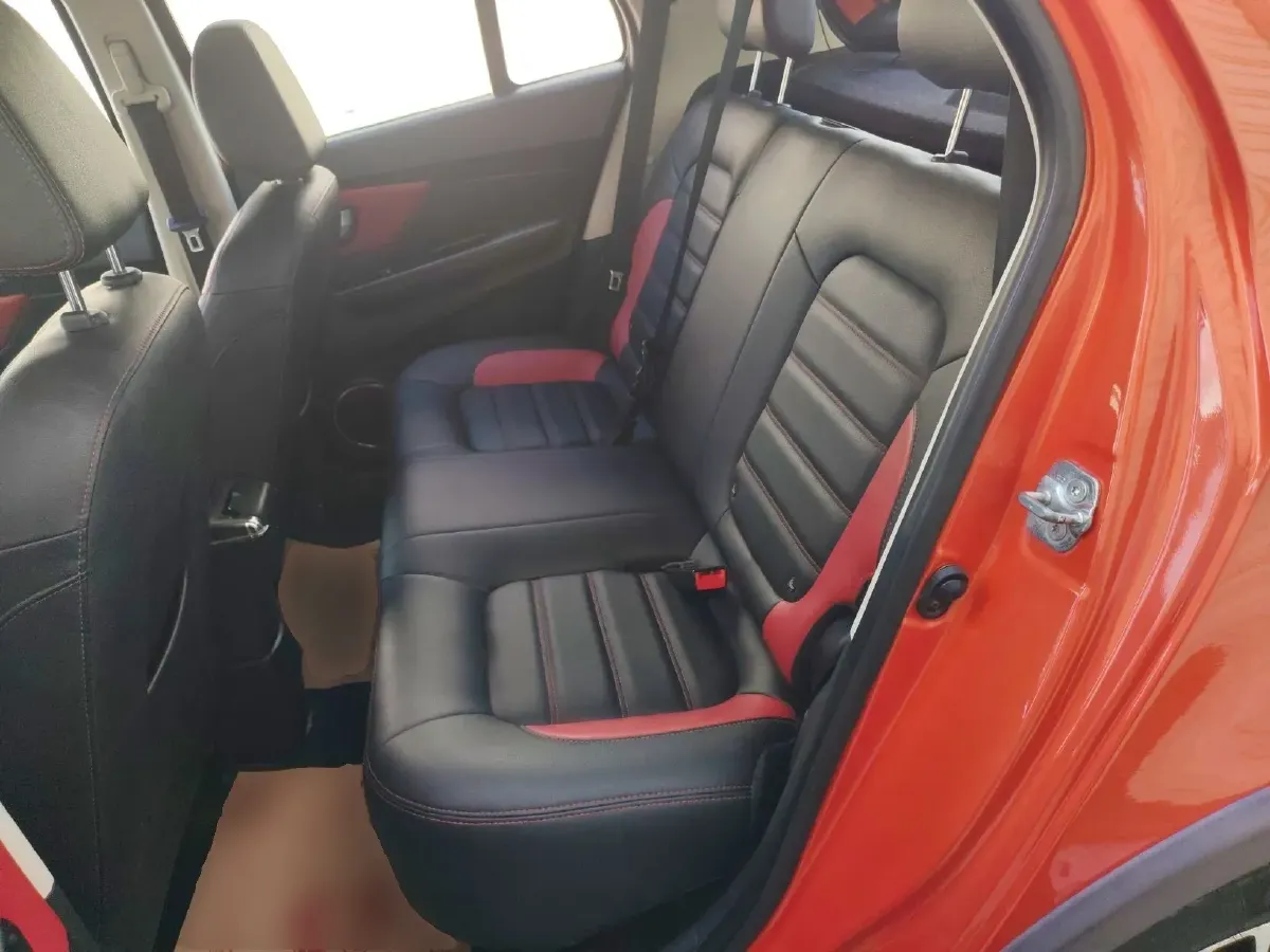 2015 Haval H1 1.5L 106HP L4 5MT,autocango,china used car exporter,china ev exporter,chinese used car exporter,chinese used ev exporter