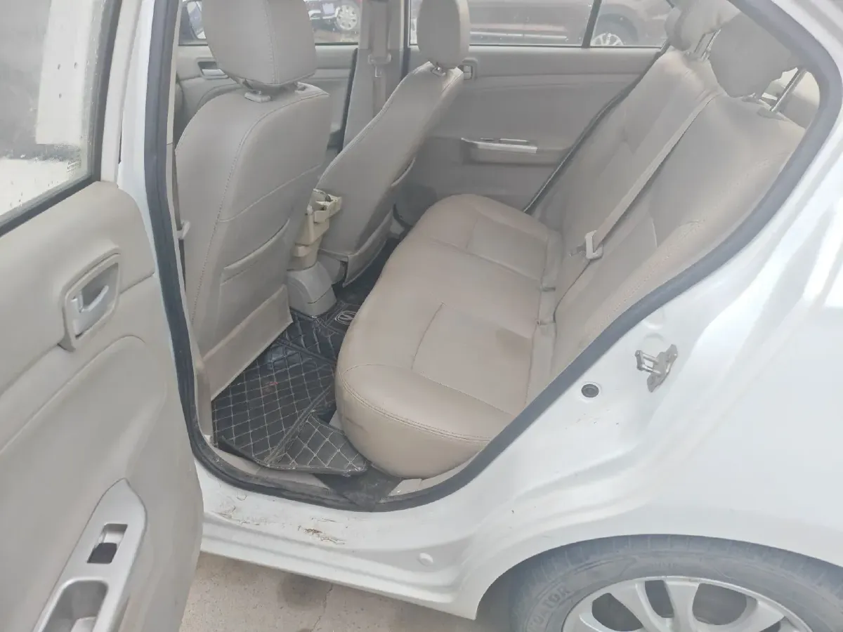 2012 ChangAn Alsvin V3 1.3L 94HP L4 5MT,autocango,china used car exporter,china ev exporter,chinese used car exporter,chinese used ev exporter