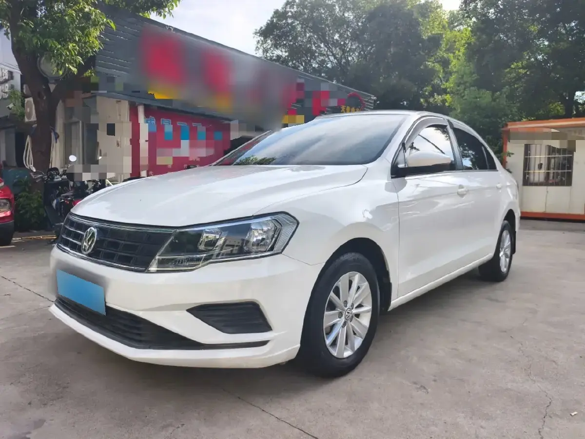 2017 Volkswagen Jetta 1.4L 90HP L4 5MT