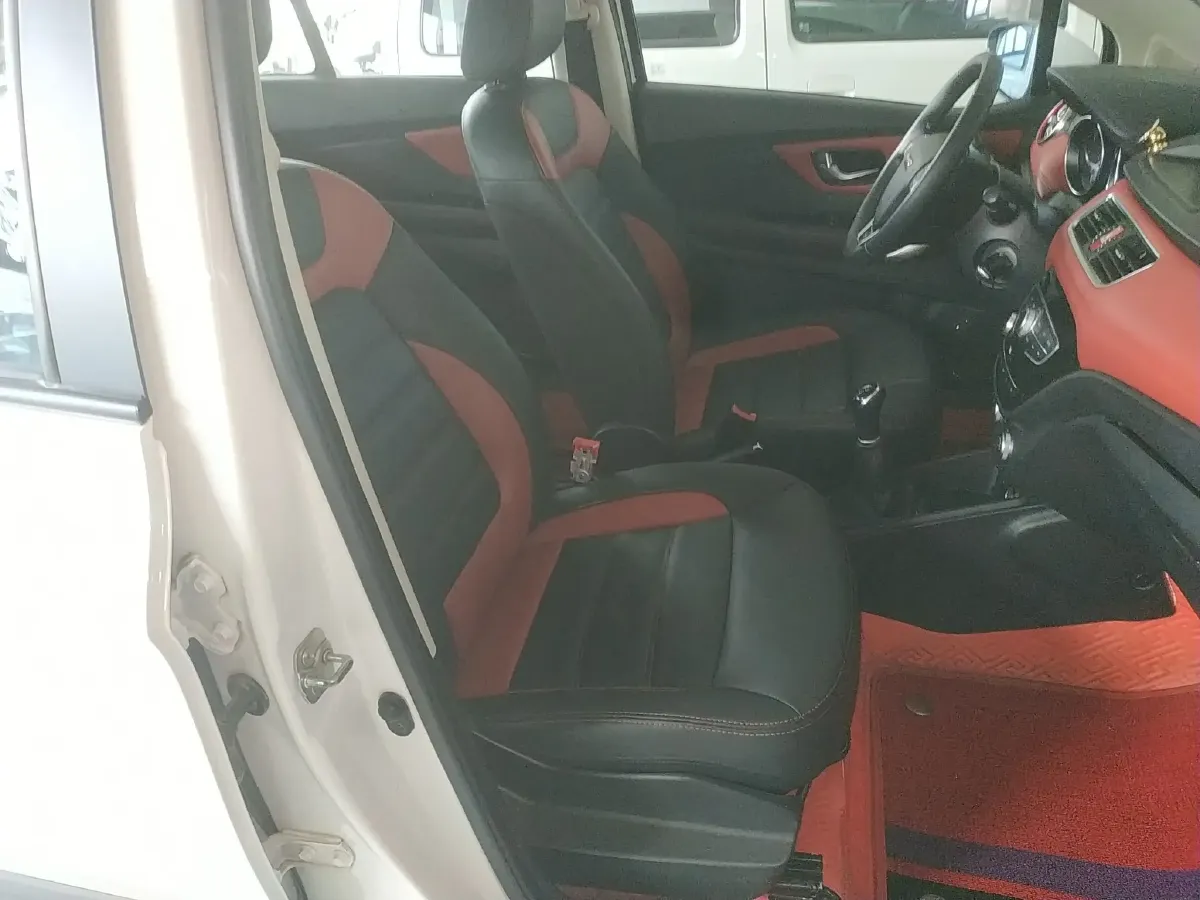 2015 Haval H1 1.5L 106HP L4 5MT,autocango,china used car exporter,china ev exporter,chinese used car exporter,chinese used ev exporter