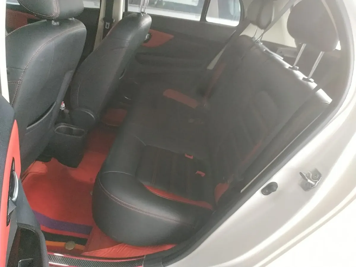 2015 Haval H1 1.5L 106HP L4 5MT,autocango,china used car exporter,china ev exporter,chinese used car exporter,chinese used ev exporter