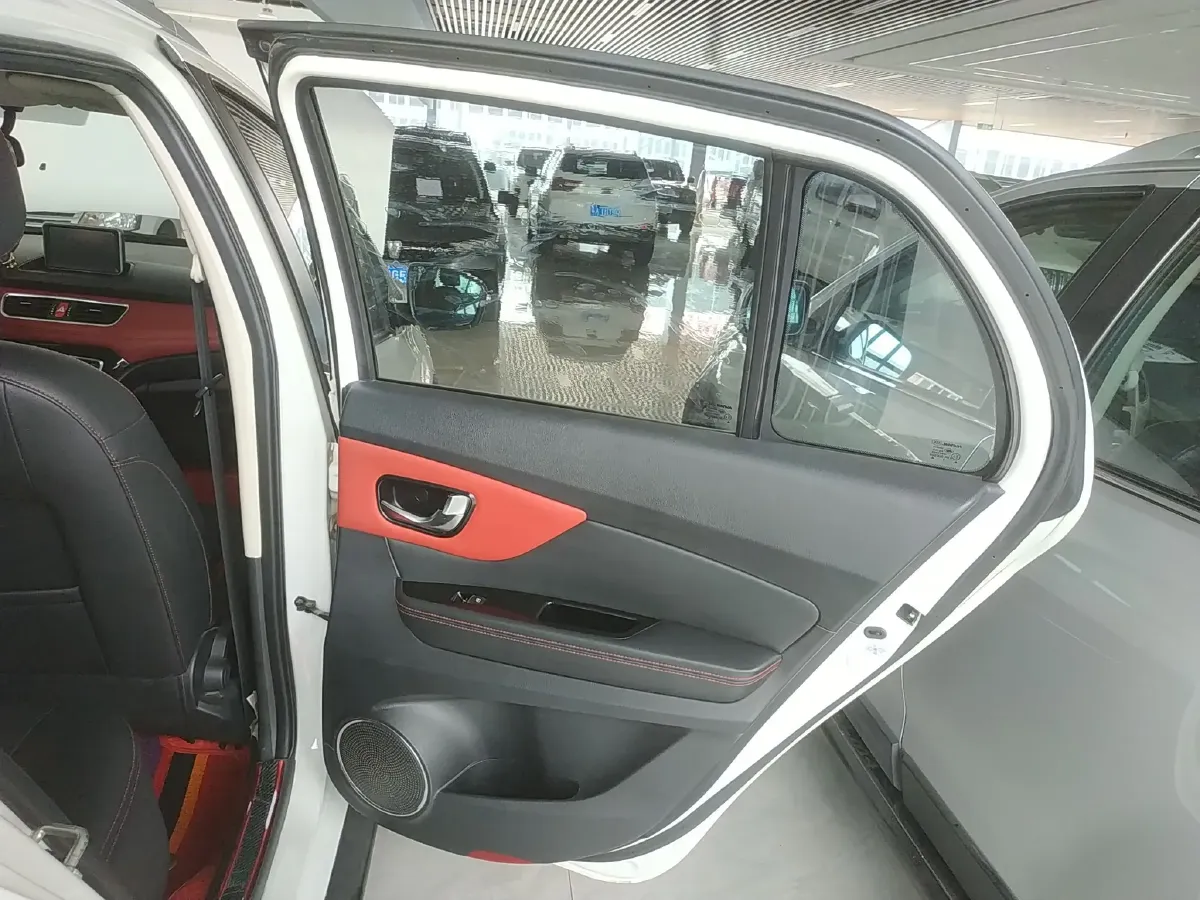 2015 Haval H1 1.5L 106HP L4 5MT,autocango,china used car exporter,china ev exporter,chinese used car exporter,chinese used ev exporter