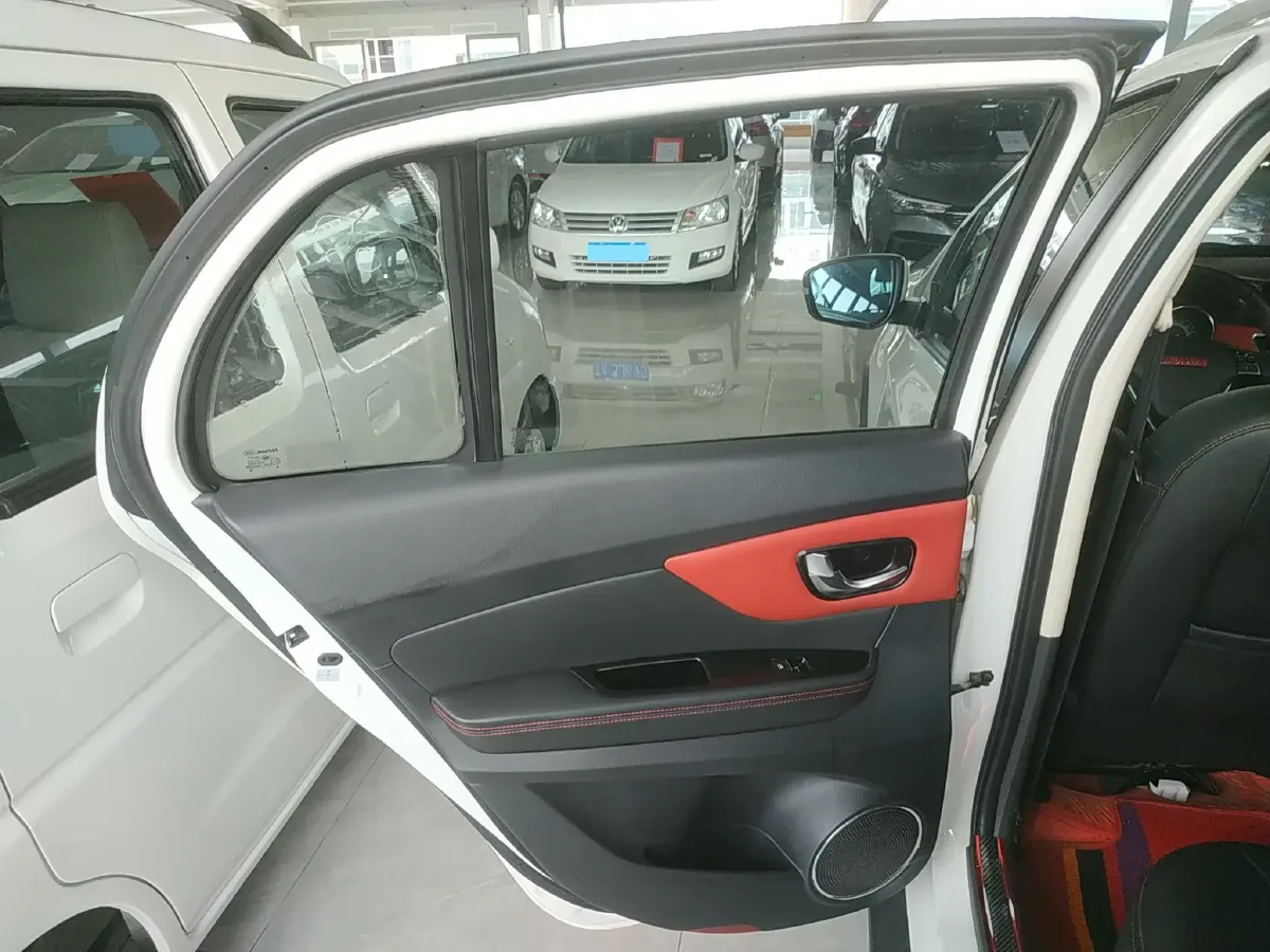 2015 Haval H1 1.5L 106HP L4 5MT,autocango,china used car exporter,china ev exporter,chinese used car exporter,chinese used ev exporter