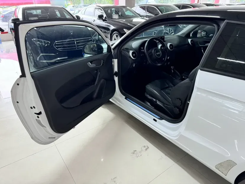 2014 Audi A1 1.4T 122HP L4 7DCT,autocango,china used car exporter,china ev exporter,chinese used car exporter,chinese used ev exporter