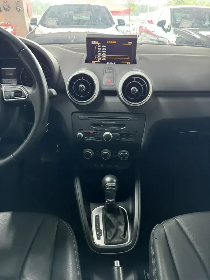 2014 Audi A1 1.4T 122HP L4 7DCT,autocango,china used car exporter,china ev exporter,chinese used car exporter,chinese used ev exporter