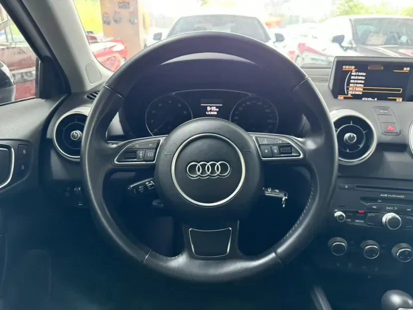 2014 Audi A1 1.4T 122HP L4 7DCT,autocango,china used car exporter,china ev exporter,chinese used car exporter,chinese used ev exporter