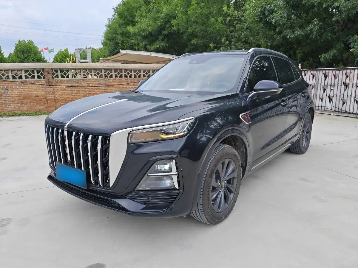 2023 HongQi HS5 2.0T 252HP L4 8AT