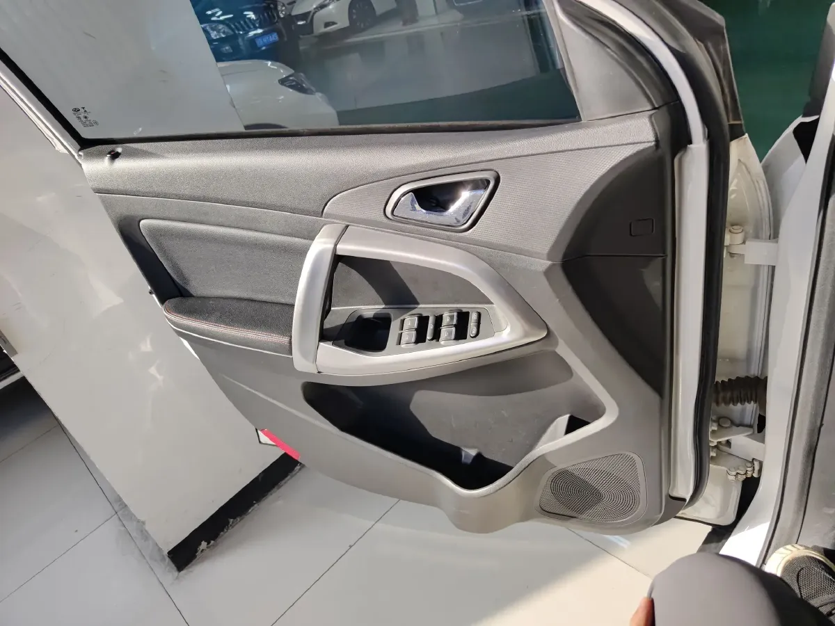 2017 Chery Tiggo 5 1.5T 152HP L4 5MT,autocango,china used car exporter,china ev exporter,chinese used car exporter,chinese used ev exporter