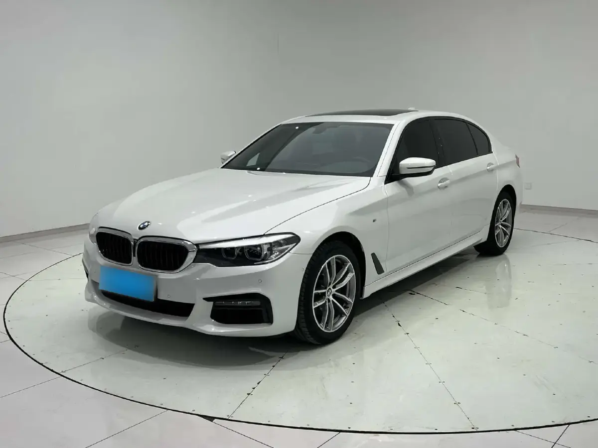 2019 BMW 5 Series 2.0T 184HP L4 8AT