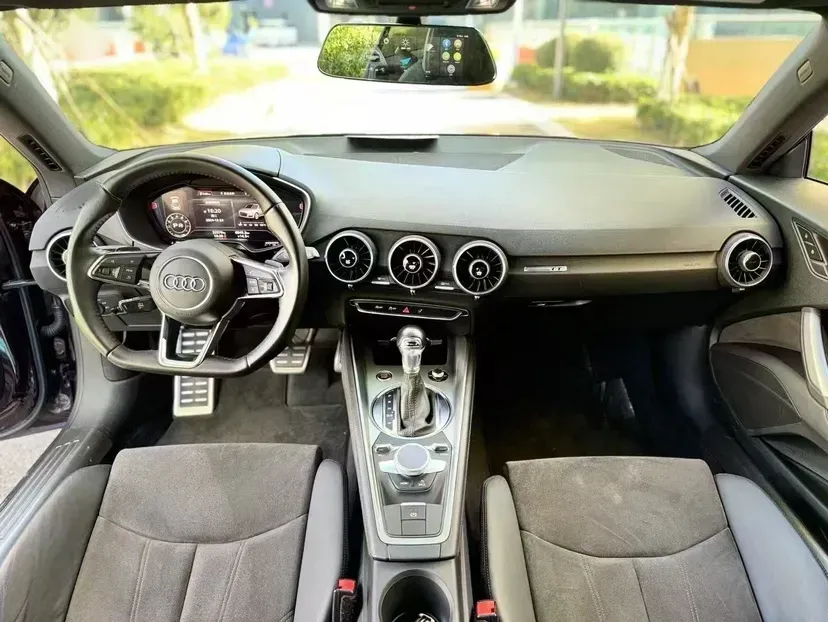 2015 Audi TT 2.0T 230HP L4 6DCT,autocango,china used car exporter,china ev exporter,chinese used car exporter,chinese used ev exporter