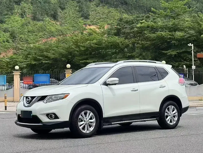 2014 Nissan X-Trail 2.0L 150HP L4 CVT