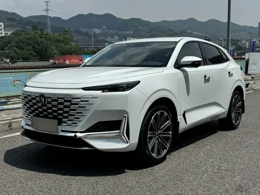 2021 ChangAn UNI-K 2.0T 233HP L4 8AT
