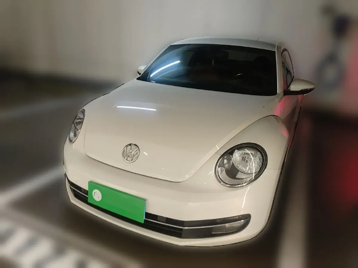 2014 Volkswagen Beetle 1.4T 160HP L4 7DCT