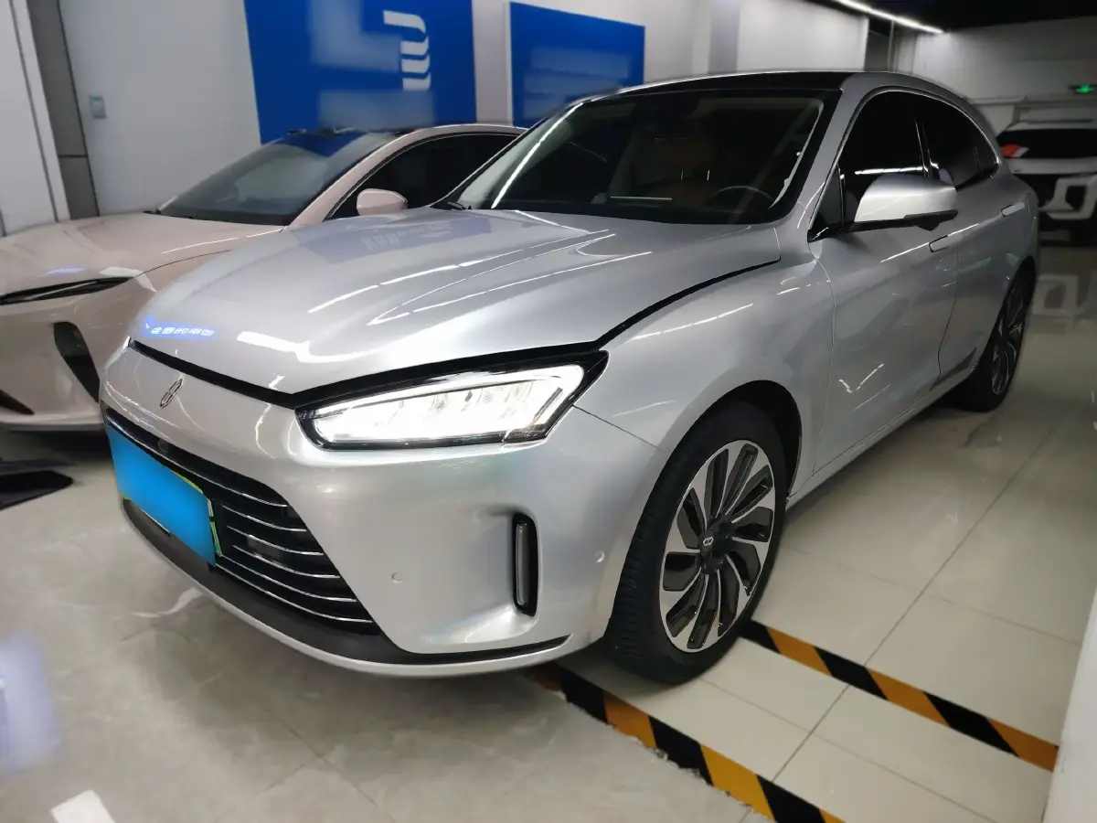 2022 HIMA AITO M5 Range Extended 125HP REEV 40KWH