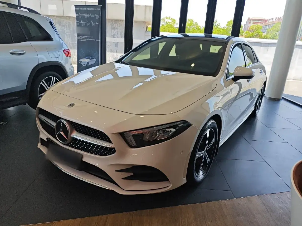 2022 Mercedes-Benz A Class 1.3T 163HP L4 7DCT