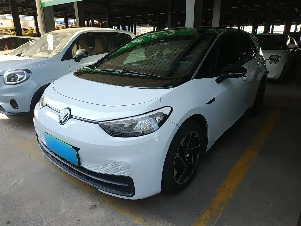 2023 Volkswagen ID.3 BEV 52.8KWH