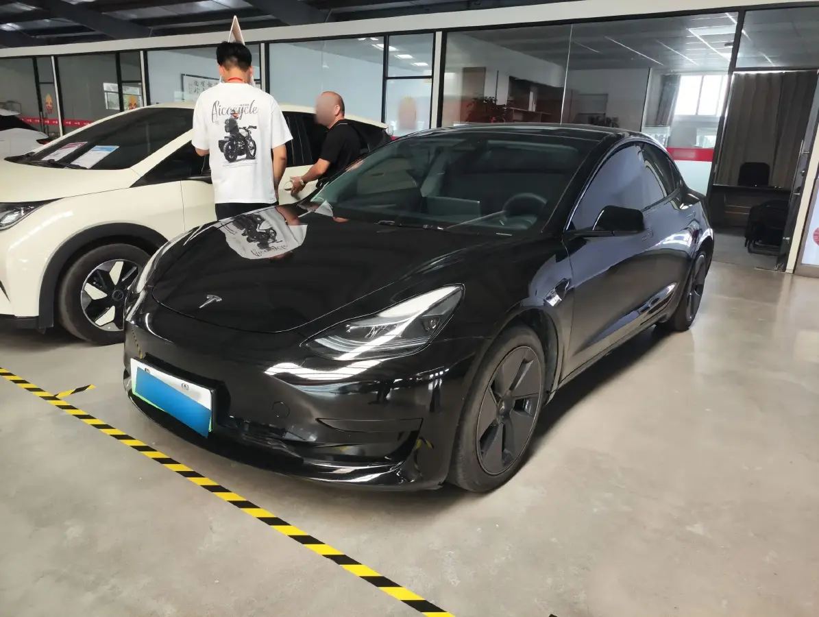 2022 Tesla Model 3 BEV 60KWH