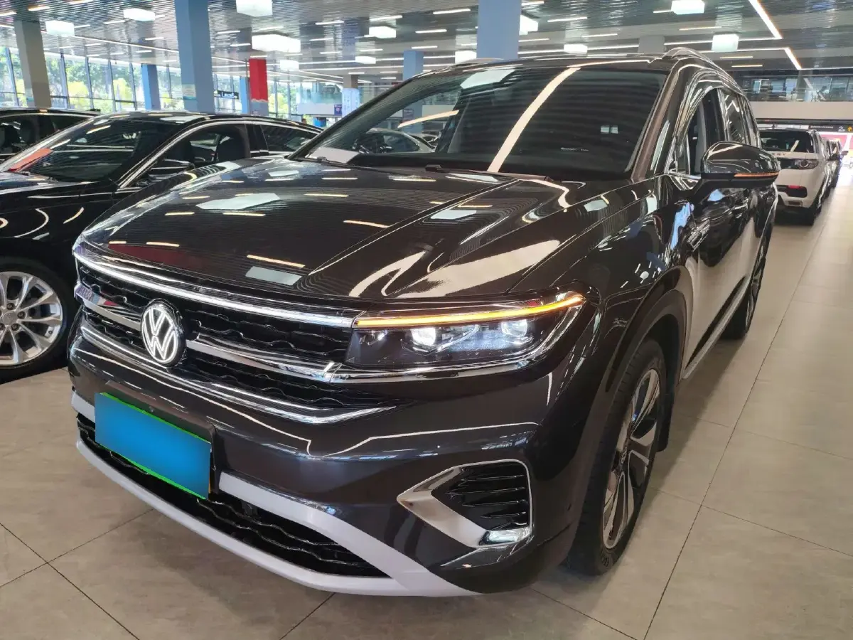 2023 Volkswagen Talagon 2.0T 220HP L4 7DCT