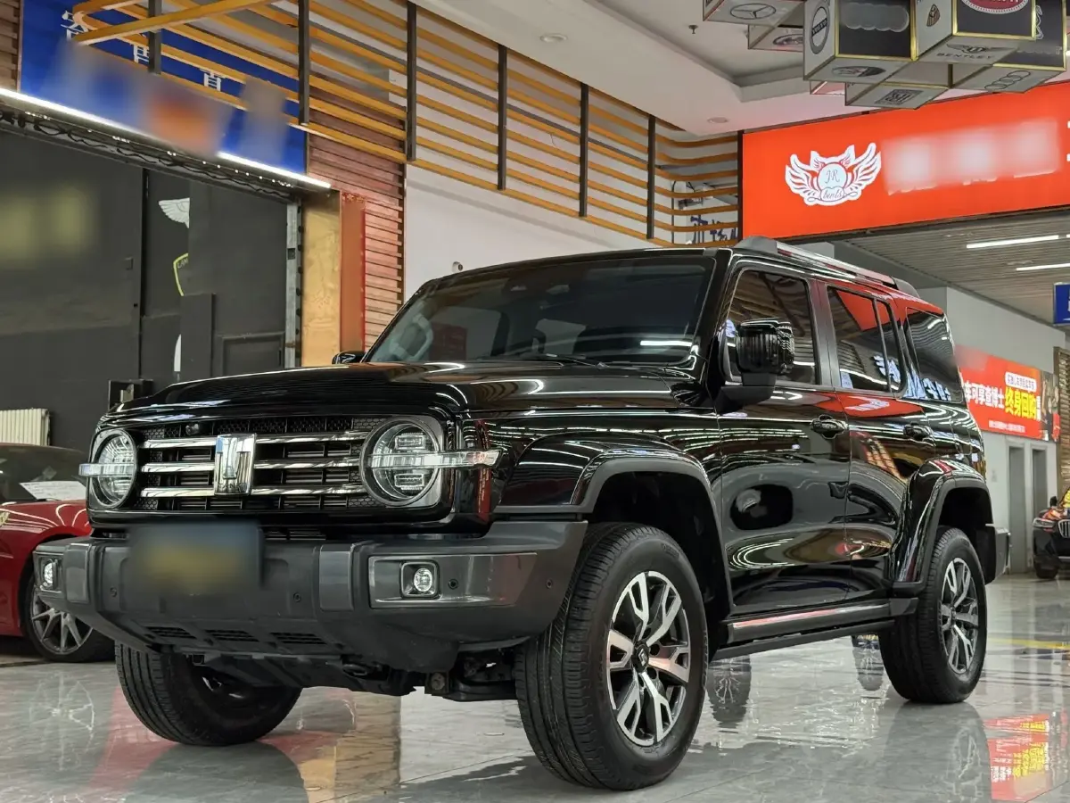 2023 Tank 300 2.0T 227HP L4 8AT