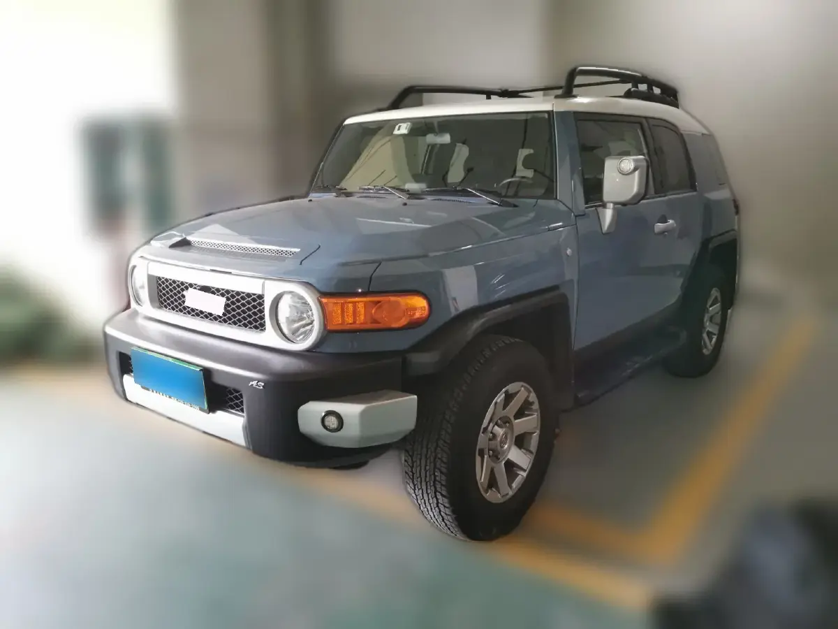 2013 Toyota FJ Cruiser 4.0L 272HP V6 5AT