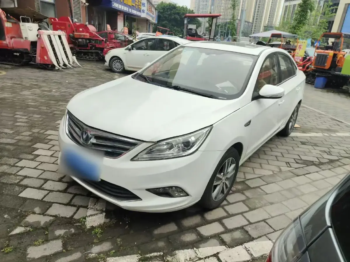 2015 ChangAn Eado 1.6L 125HP L4 5MT