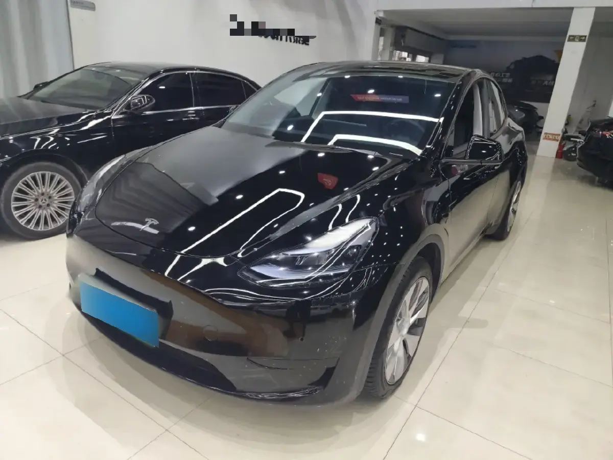 2022 Tesla Model Y BEV 60KWH